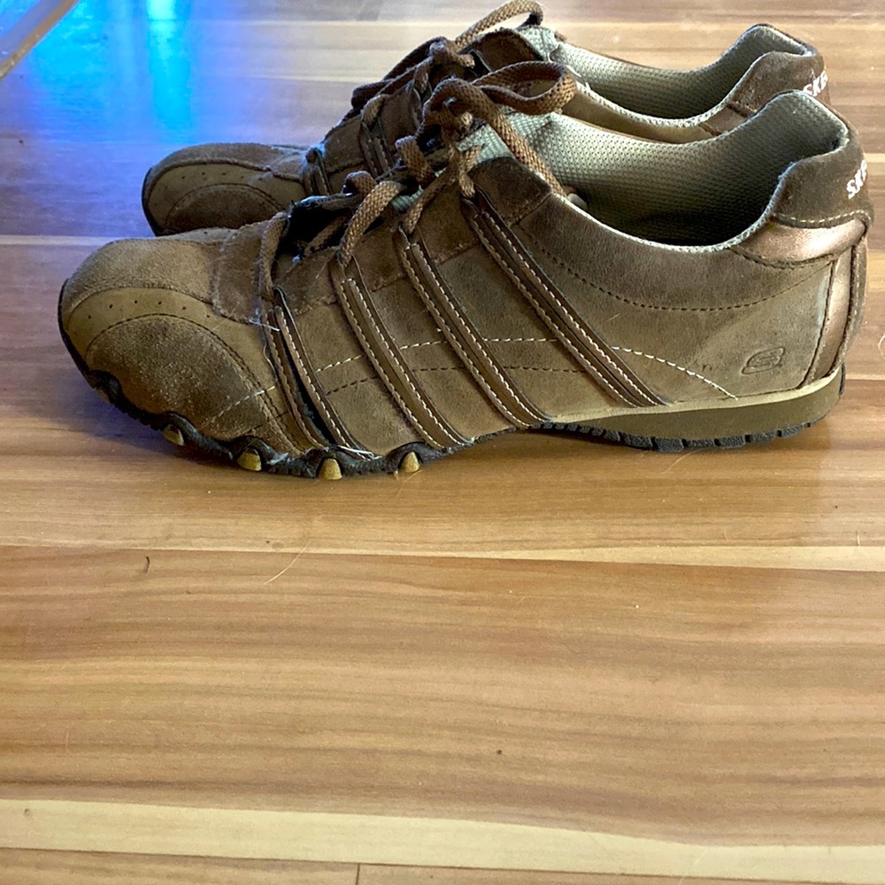 Sketchers shoes